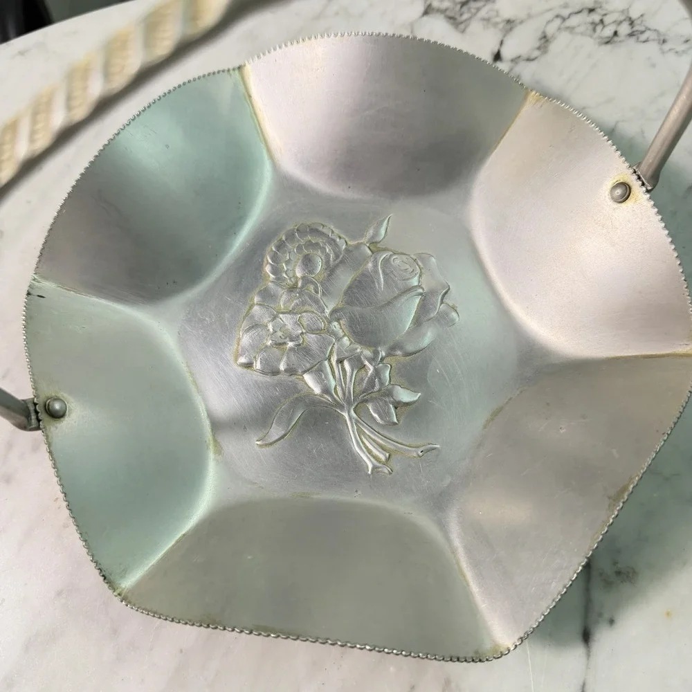 VTG 50s NASCO Italy Hammered Aluminum Basket Rose Motif Mid Century Modern MCM